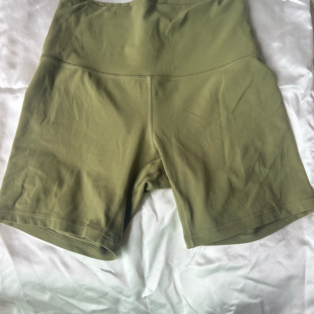 Lululemon Align High rise short 6”